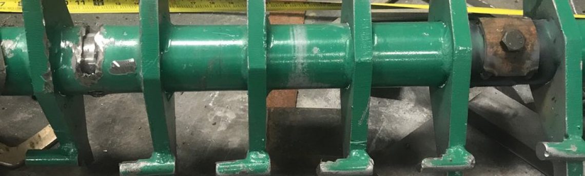 Repairing the finger shaft from a styrofoam compactor. https://t.co/6HUSKbBn1h